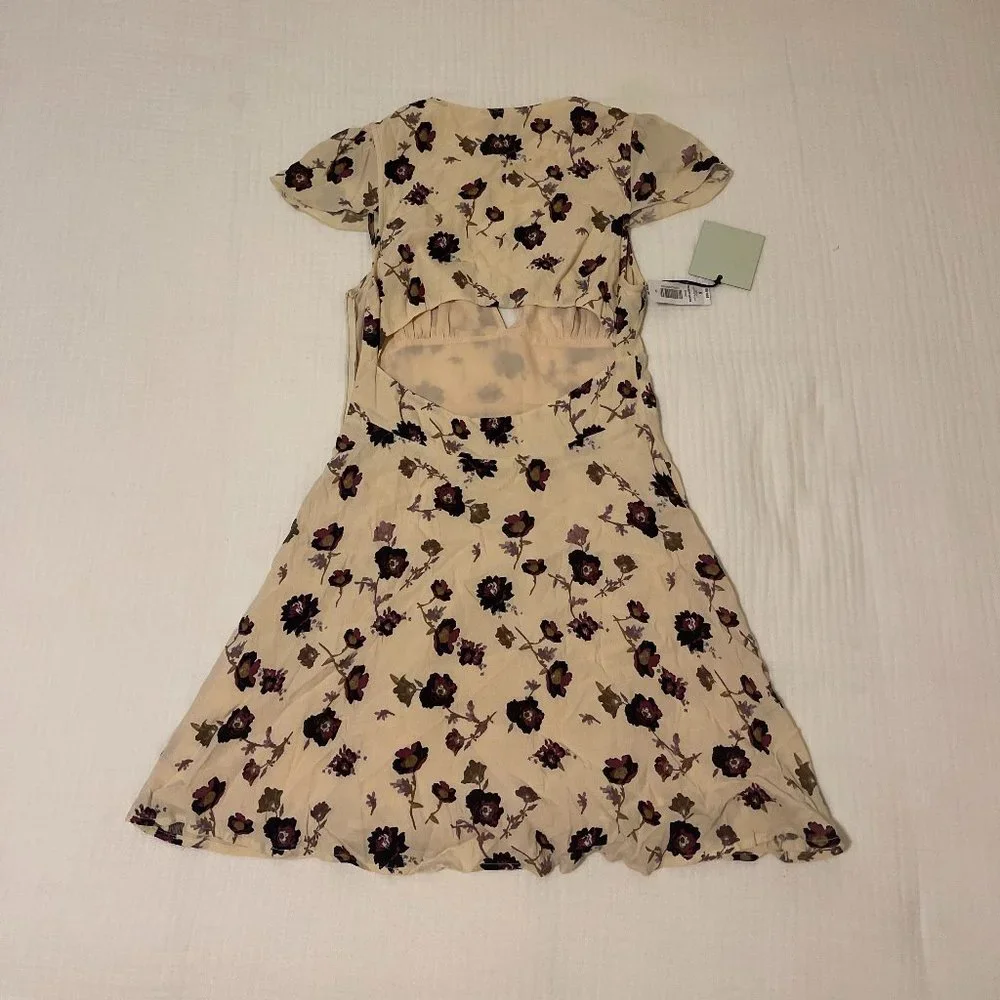 Aritzia Sunday Best NWT Rand Dress - Picture 4 of 4